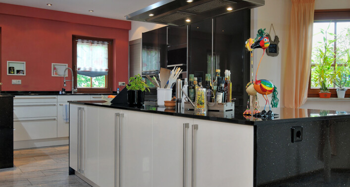 Wenn es um Küchen geht, habe ich Biss... Wenn es um Küchen geht, habe ich Biss...